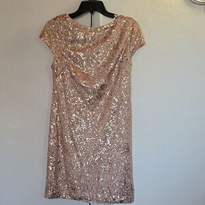 JESSICA HOWARD Elegant Sequin Dress Mini in Gold Size 6